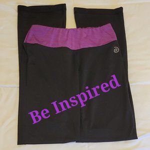 Be Inspired black & purple yoga flare leg pants Sz: XS
